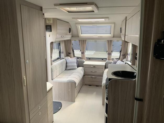 Elddis Avante 554