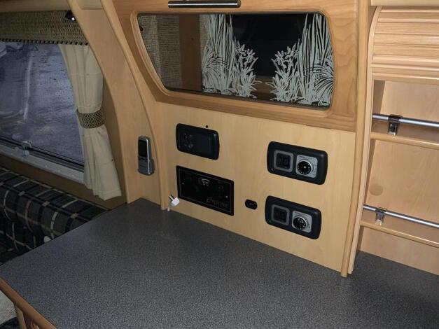 Elddis Crusader Hurricane 470 MOVER - OVEN - AIRCO