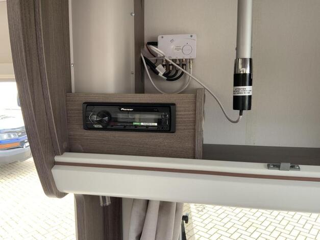 Elddis Affinity 574