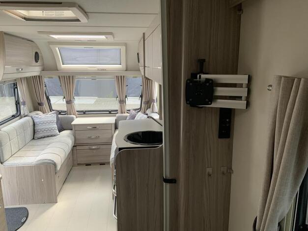 Elddis Avante 554