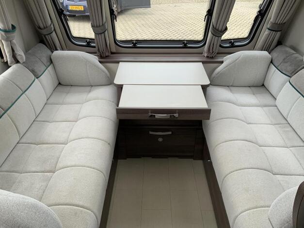 Elddis Affinity 574