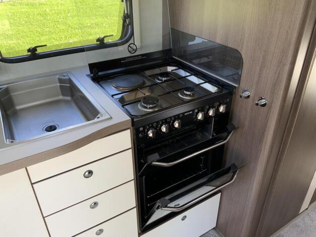 Elddis Affinity 574 Zondag 16 maart open